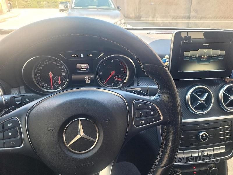Usata Mercedes A180 2017 Grigio Berlina