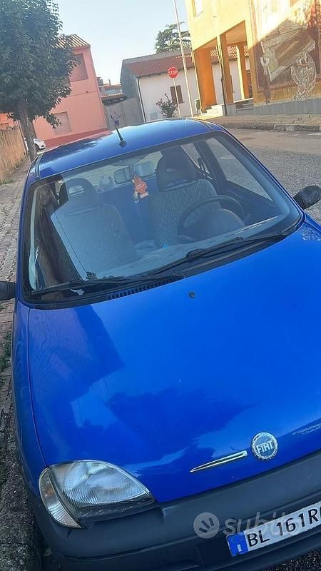 Usata Fiat 600 54 CV (39 kW) 2001 Blu Berlina