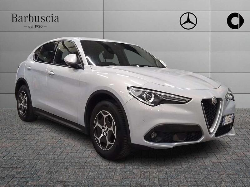 Second-hand Alfa Romeo Stelvio Business 190 CP (139 kW) 2022 Argintiu SUV