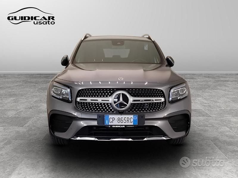 Usata Mercedes GLB200 Premium 150 CV (110 kW) 2023 Grigio SUV
