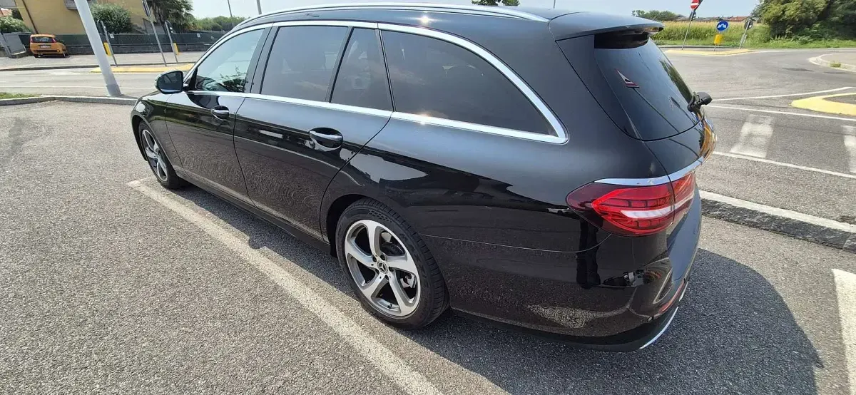 Usata Mercedes E220 Premium 200 CV (147 kW) 2022 Station wagon