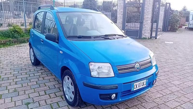 Usata Fiat Panda Dynamic 59 CV (43 kW) 2004 Blu Utilitaria