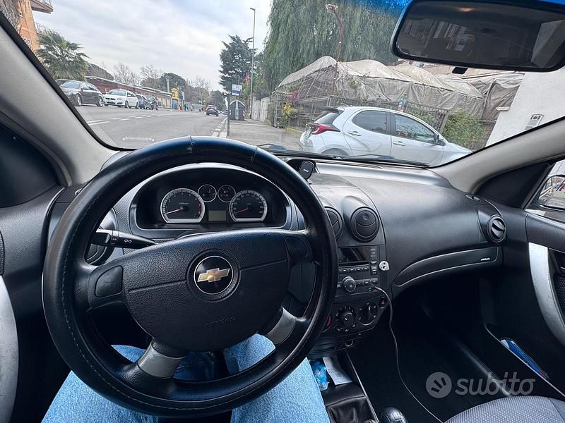 Usata Chevrolet Aveo 84 CV (61 kW) 2011 Nero Berlina