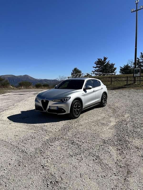 Usata Alfa Romeo Stelvio Sprint 190 CV (139 kW) 2020 SUV