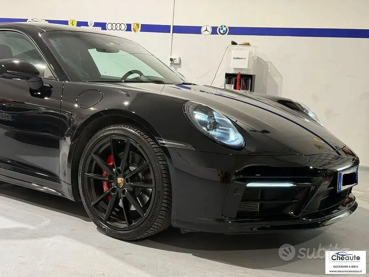 Begagnad Porsche 911 450 HK (330 kW) 2021 Sportkupé