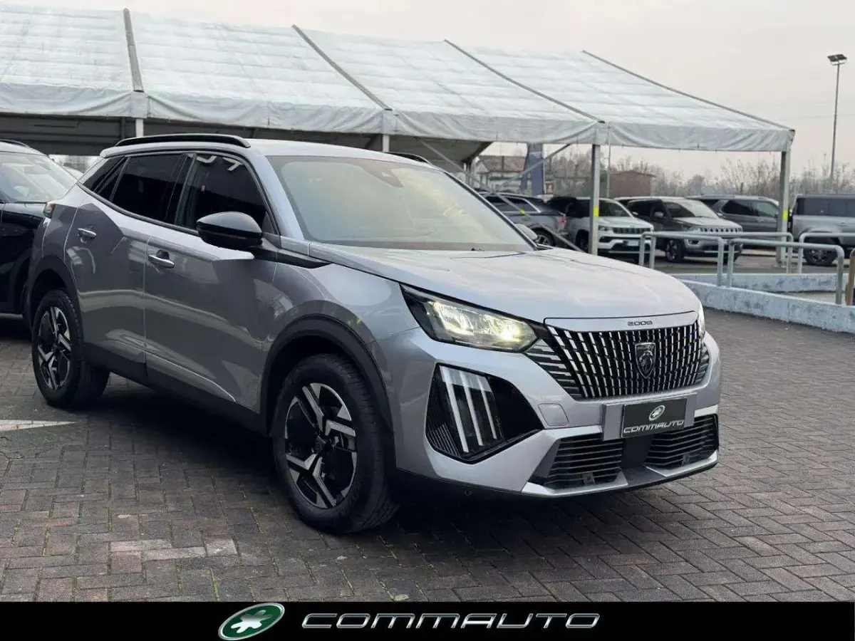 Gebraucht Peugeot 2008 Allure 101 PS (74 kW) 2024 Grau SUV