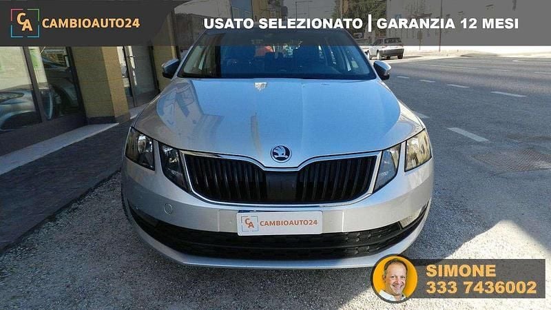 Usata Skoda Octavia Executive 116 CV (85 kW) 2017 Argento Station wagon