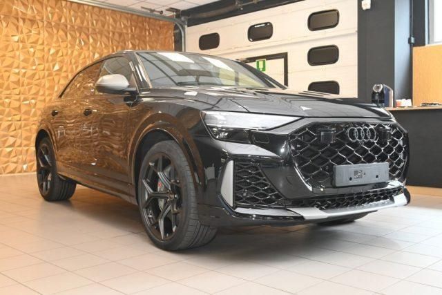 Nuova Audi RS Q8 Performance 639 CV (469 kW) 2025 Nero SUV