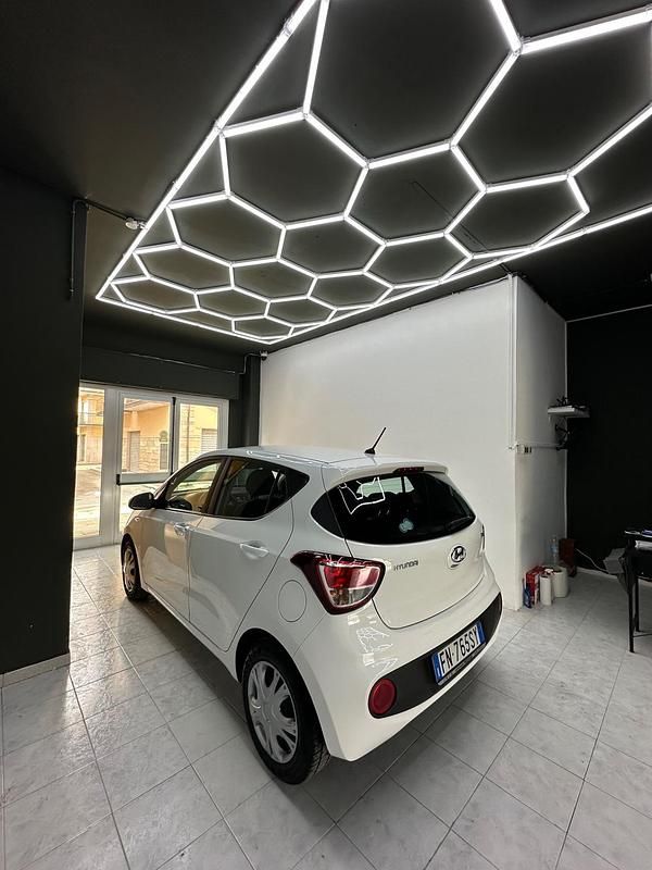 Usata Hyundai i10 Style 67 CV (49 kW) 2018 Bianco Utilitaria
