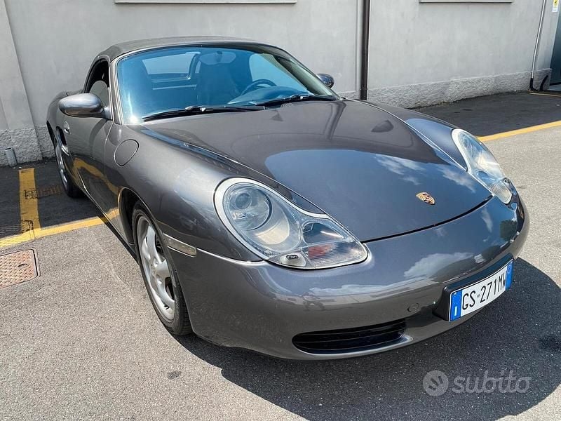 Usata Porsche Boxster 211 CV (155 kW) 2000 Grigio Cabrio