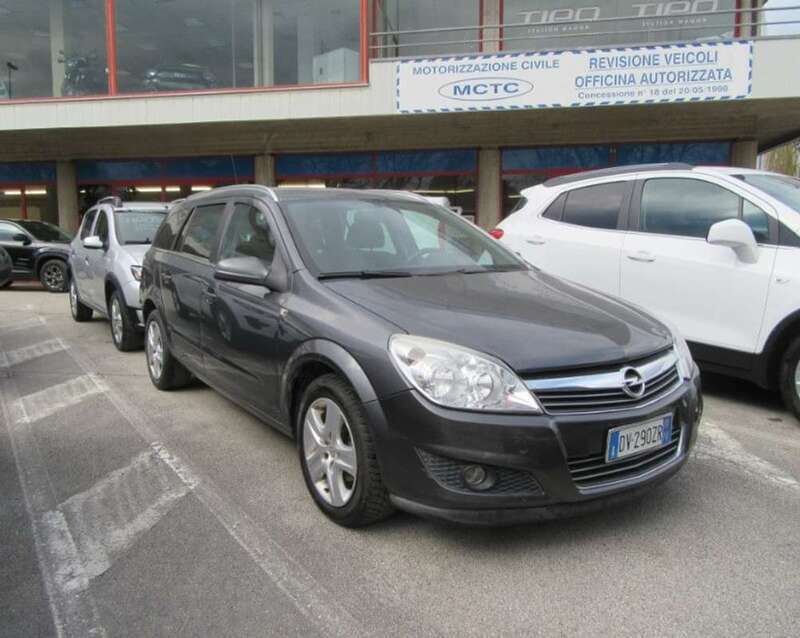 Usato 2009 Opel Astra 1.7 Diesel 110 CV (3.500 €)