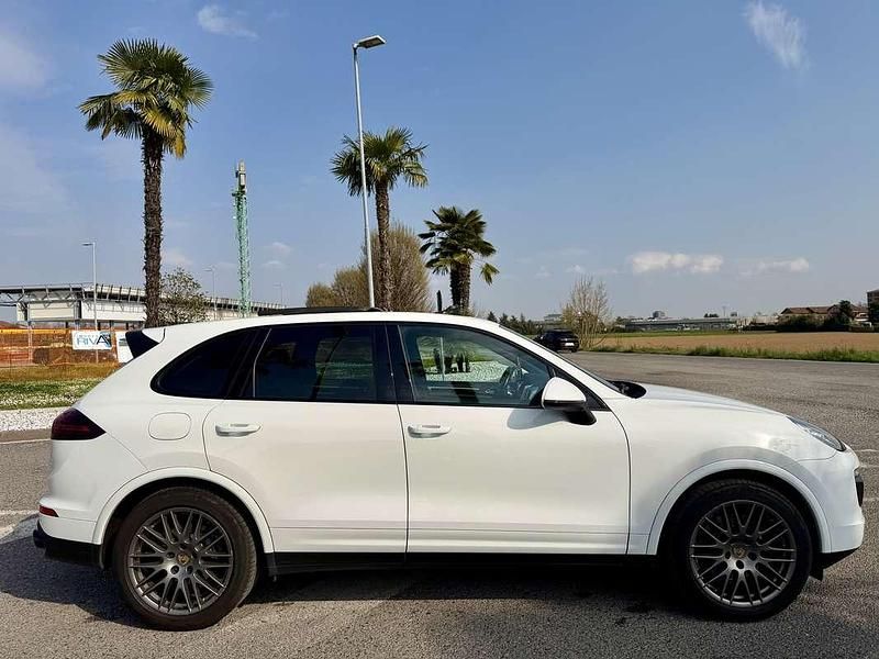 Usata Porsche Cayenne Platinum Edition 250 CV (183 kW) 2017 Bianco SUV