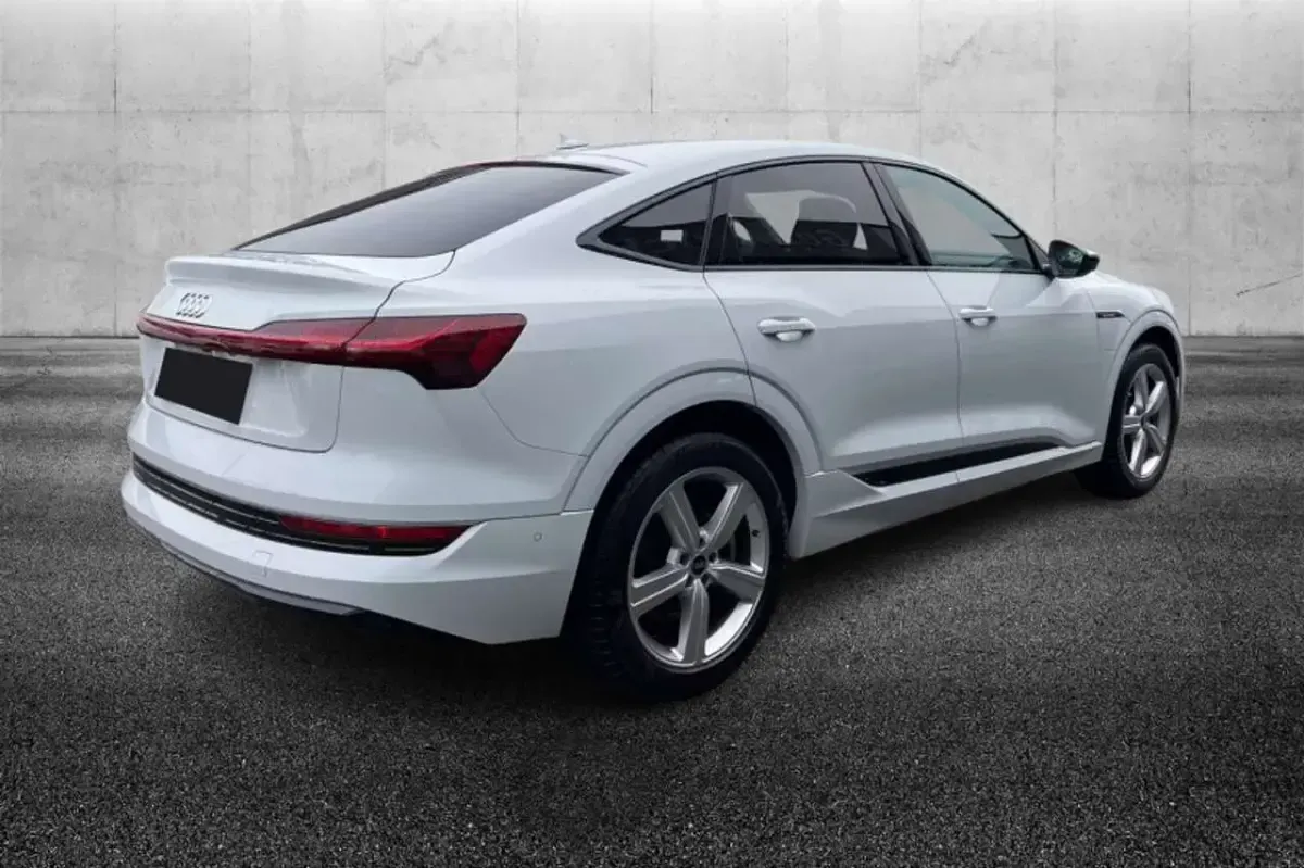 Usata Audi e-tron Business 158 kW (215 CV) 2022 Bianco SUV