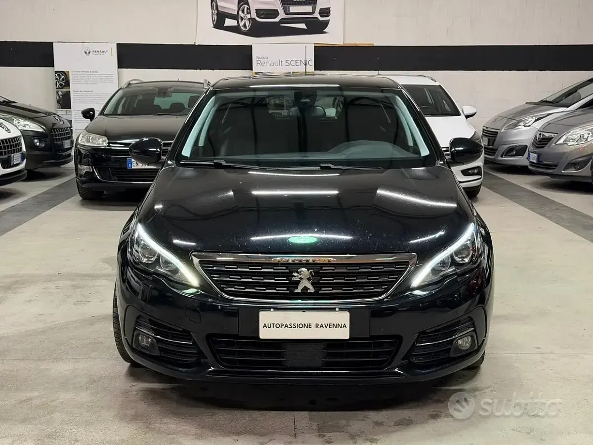 Usata Peugeot 308 GT-line 131 CV (96 kW) 2018 Nero Berlina