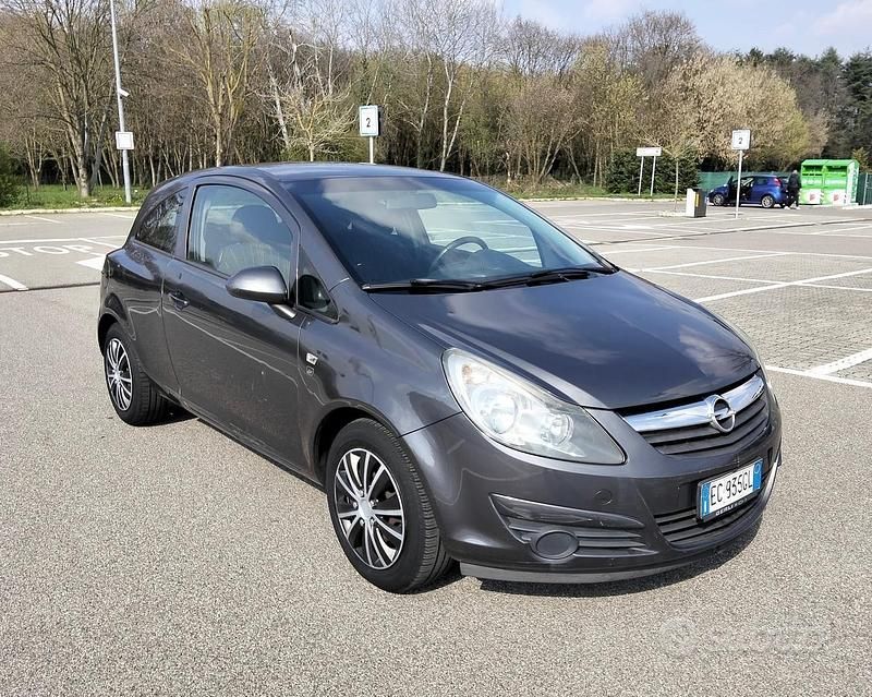Usata Opel Corsa Club 86 CV (63 kW) 2010 Grigio Utilitaria