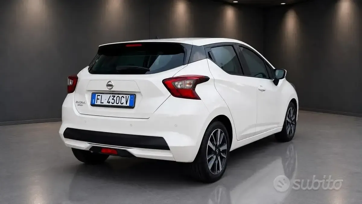 Usata Nissan Micra 71 CV (52 kW) 2017 Beige Utilitaria