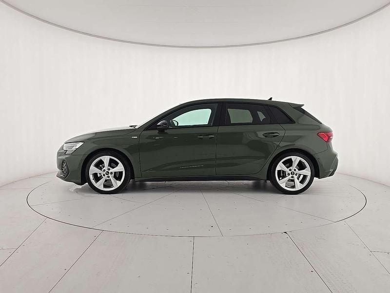 Usata Audi A3 Sportback S-Line 150 CV (110 kW) 2025 Verde Utilitaria