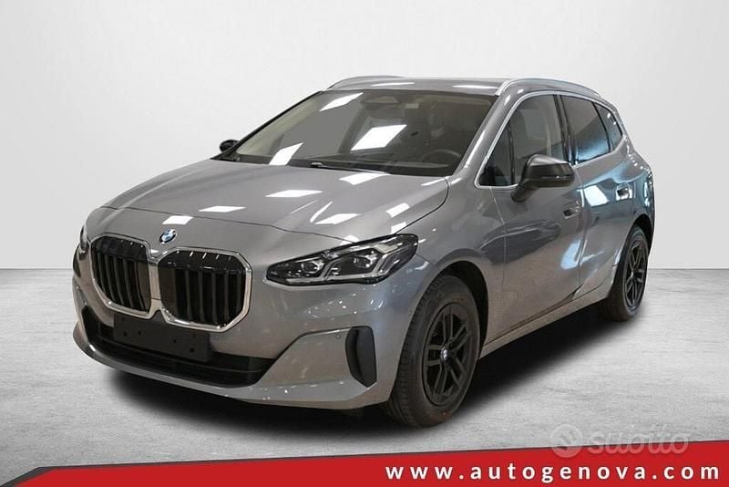 Usata BMW 218 Active Tourer Sport Line 150 CV (110 kW) 2024 Grigio Monovolume