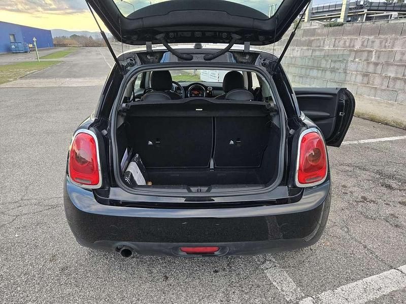Begagnad Mini ONE 75 HK (55 kW) 2015 Halvkombi