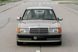 Usata Mercedes 190 185 CV (136 kW) 1988 Beige Berlina