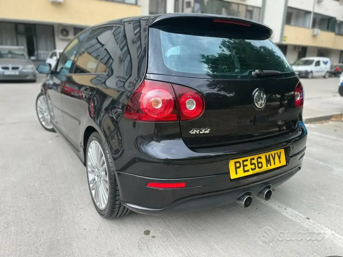 Usata VW Golf IV R 250 CV (183 kW) 2006 Berlina