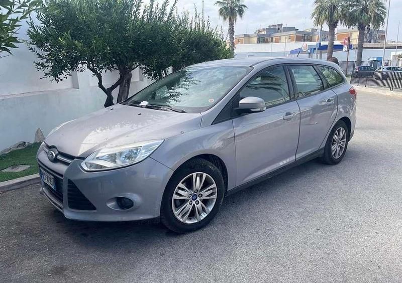 Usata Ford Focus Business Edition 116 CV (85 kW) 2013 Grigio Station wagon