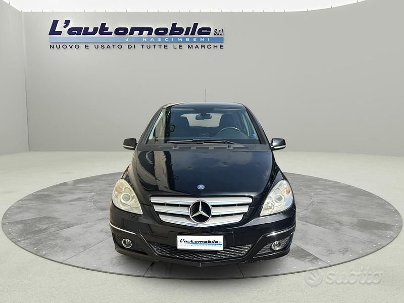 Usata Mercedes B200 Chrome 140 CV (102 kW) 2009 Nero Monovolume