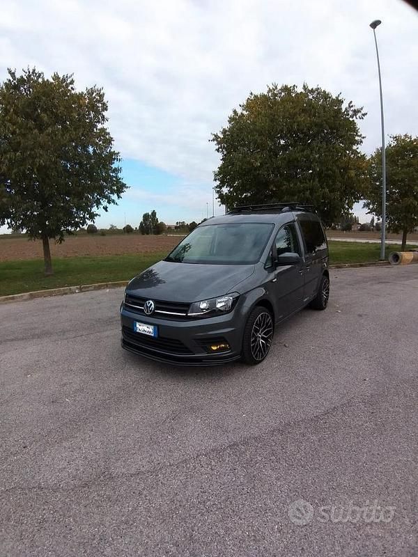 Usata VW Caddy R-line 2020 Monovolume