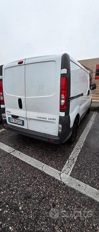 Usata Opel Vivaro 2014 Bianco Monovolume