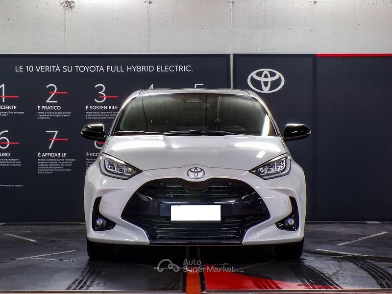 Usata Toyota Yaris 129 CV (94 kW) 2024 Bianco Utilitaria