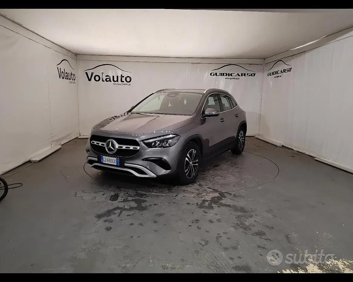 Usata Mercedes GLA180 Advanced 116 CV (85 kW) 2025 Grigio SUV