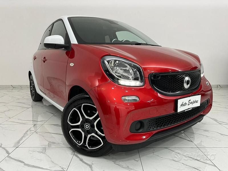 Usata Smart ForFour Prime 71 CV (52 kW) 2016 Rosso Utilitaria