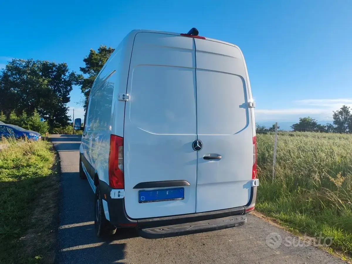 Occasion Mercedes Sprinter Executive 114 ch (83 kW) 2018 Blanc Van