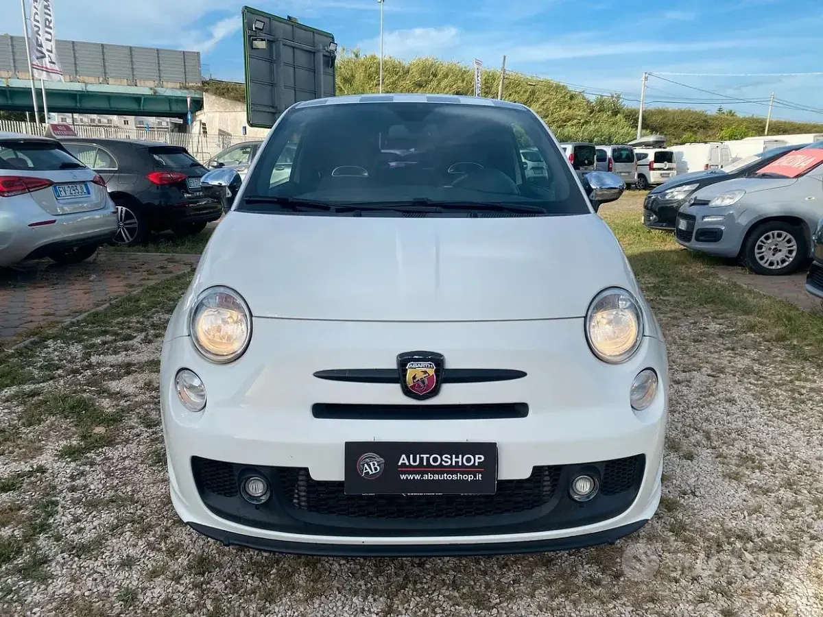 Usata Abarth 500 Custom 135 CV (99 kW) 2015 Bianco Utilitaria