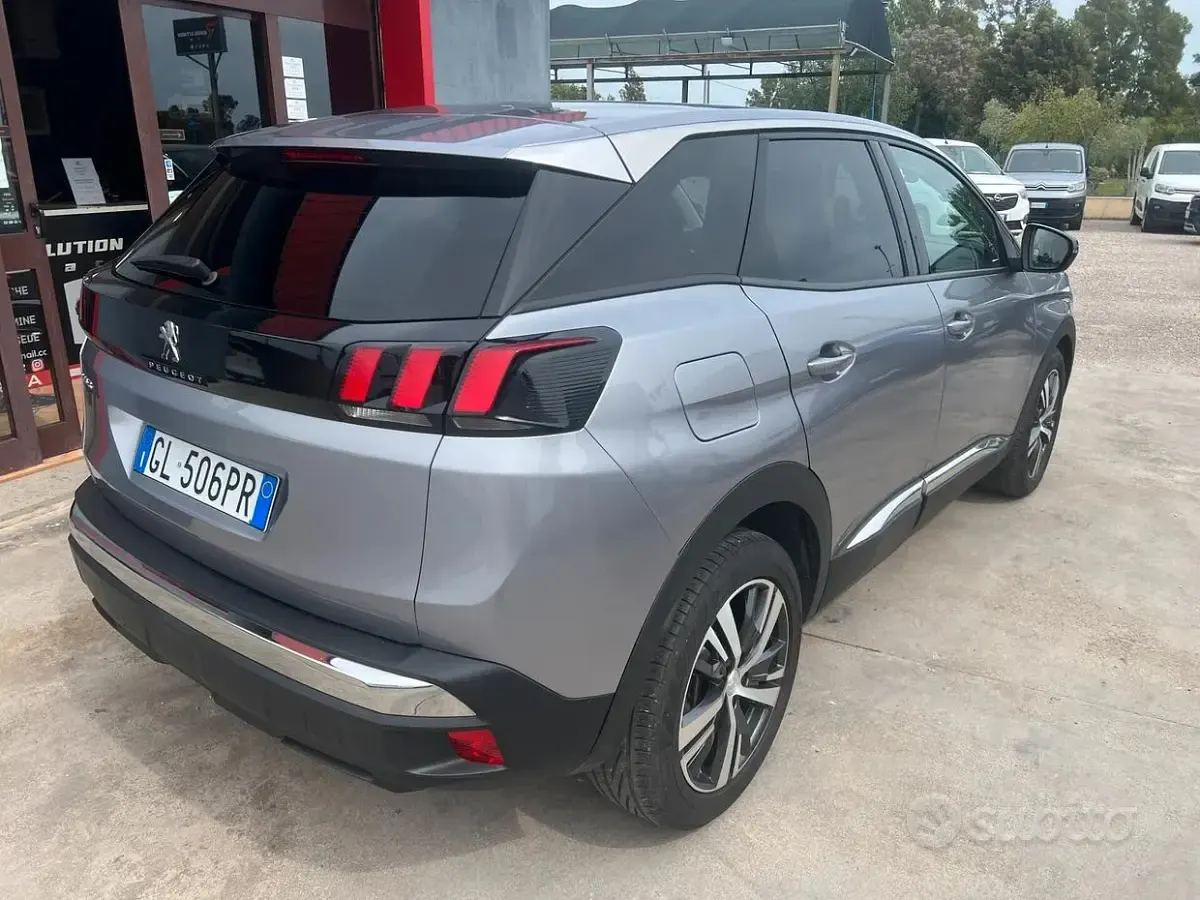 Usata Peugeot 3008 Allure 131 CV (96 kW) 2022 Grigio SUV