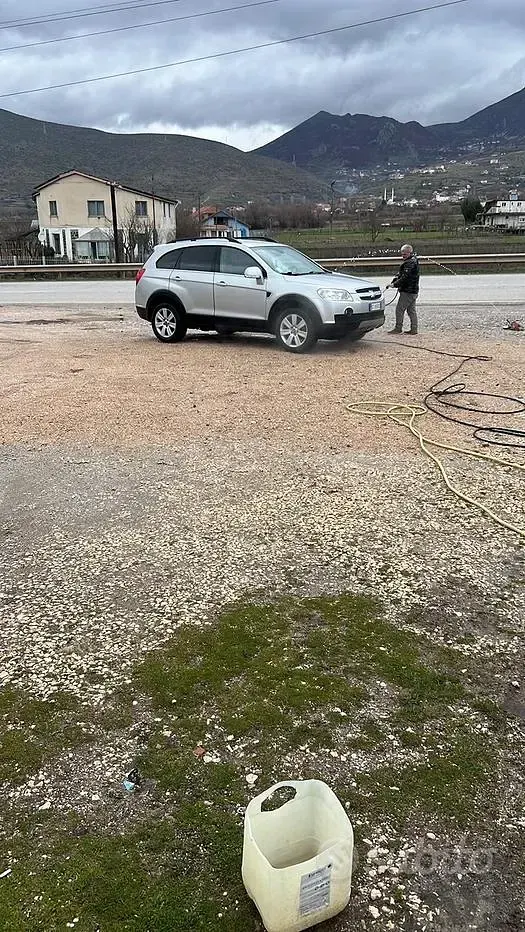 Usata Chevrolet Captiva LA 150 CV (110 kW) 2007 Grigio SUV