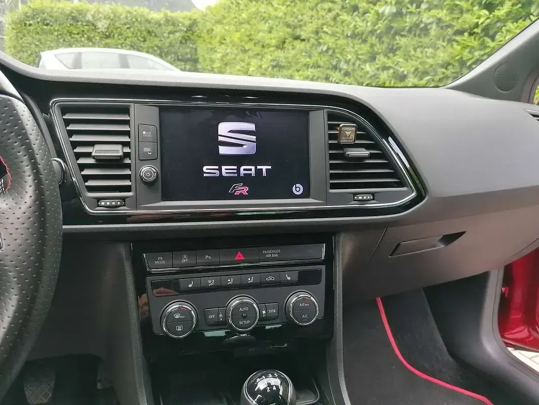 Usata Seat Leon Black Edition 150 CV (110 kW) 2020 Rosso Berlina