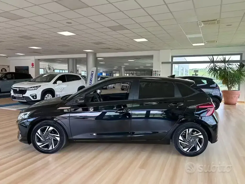 Usata Hyundai i20 84 CV (61 kW) 2023 Nero Utilitaria