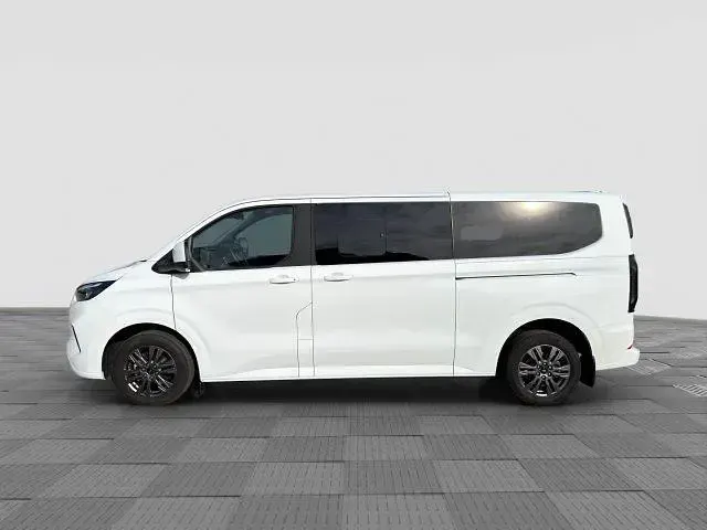 Usata Ford Tourneo Custom Titanium 169 CV (124 kW) 2025 Bianco Furgone