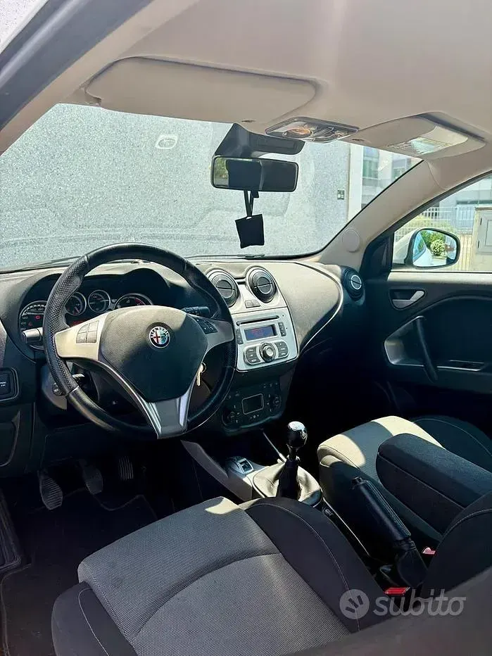 Usata Alfa Romeo MiTo 84 CV (61 kW) 2011 Bianco Utilitaria