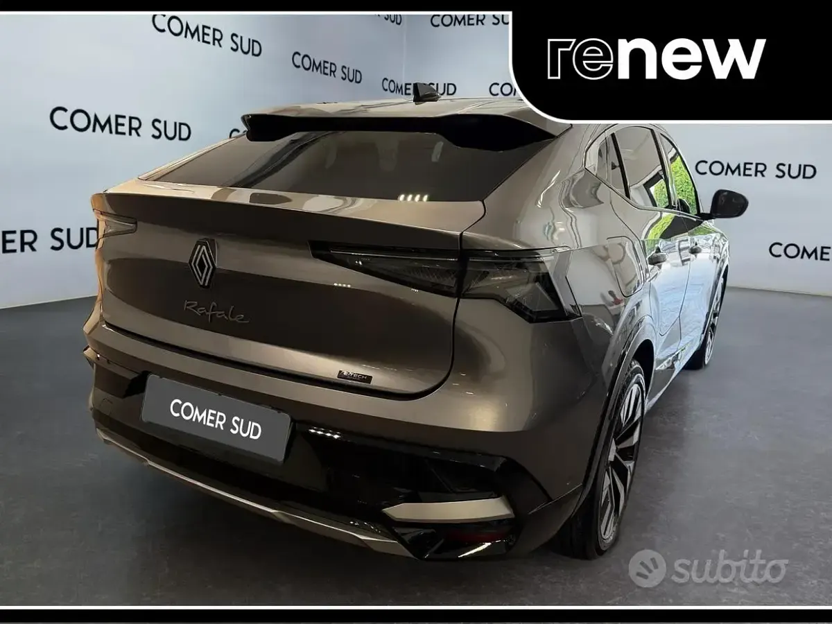 Usata Renault Rafale Techno 199 CV (146 kW) 2024 Grigio SUV