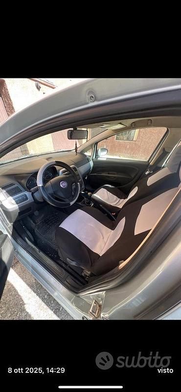 Usata Fiat Grande Punto 75 CV (55 kW) 2008 Grigio Utilitaria