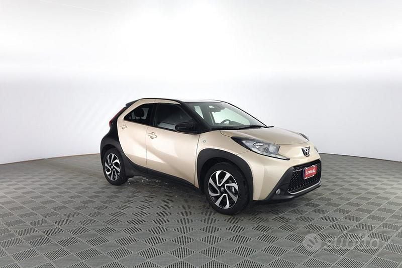 Usata Toyota Aygo X Trend 72 CV (52 kW) 2025 Nero SUV