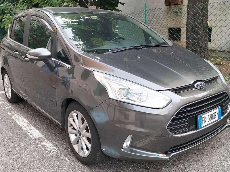 Usata Ford B-MAX Titanium 95 CV (69 kW) 2017 Grigio Monovolume