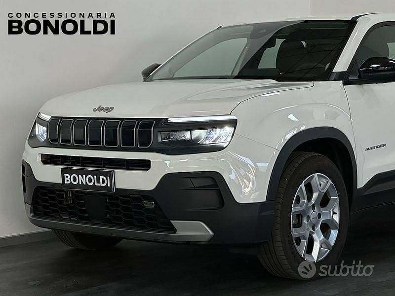 Usata Jeep Avenger Altitude 101 CV (74 kW) 2024 Bianco SUV