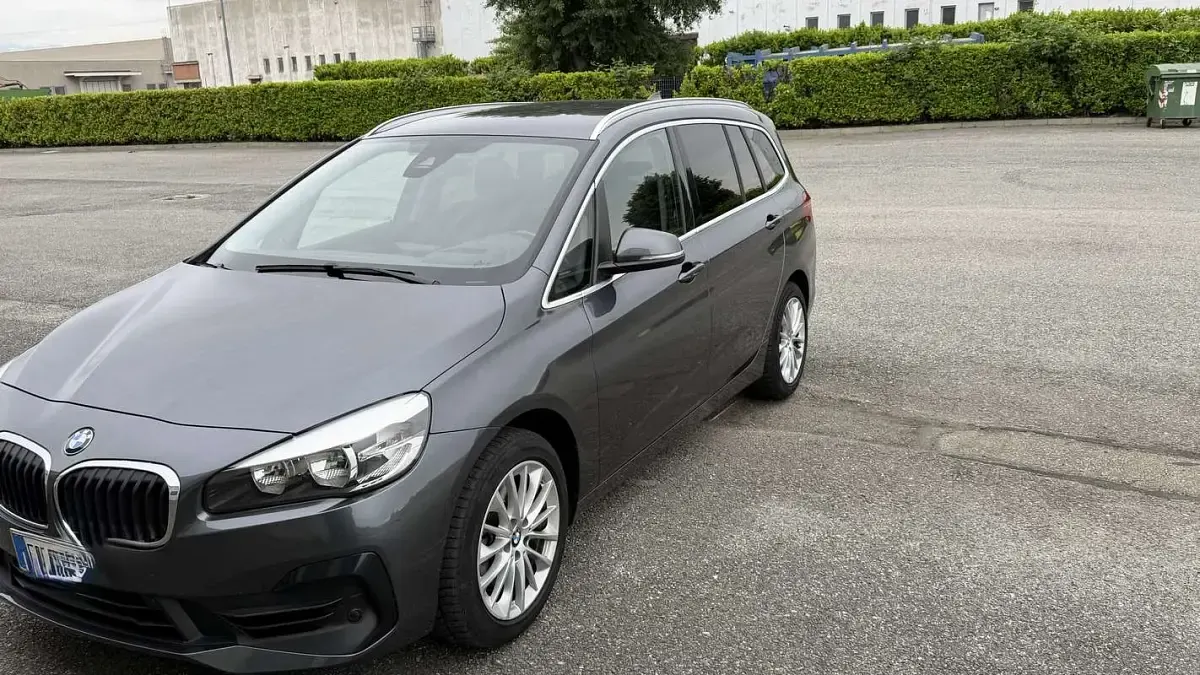 Usata BMW 218 Gran Tourer Luxury Line 150 CV (110 kW) 2018 Grigio Monovolume