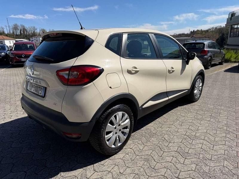 Usata Renault Captur 90 CV (66 kW) 2013 Beige SUV