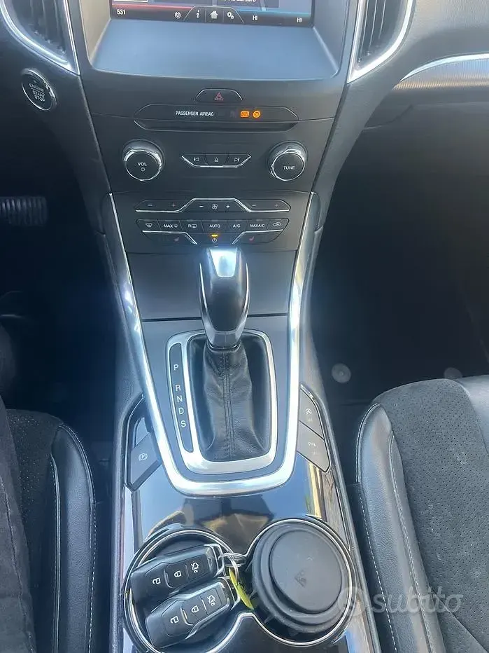 Usata Ford S-MAX Titanium 150 CV (110 kW) 2015 Nero Monovolume