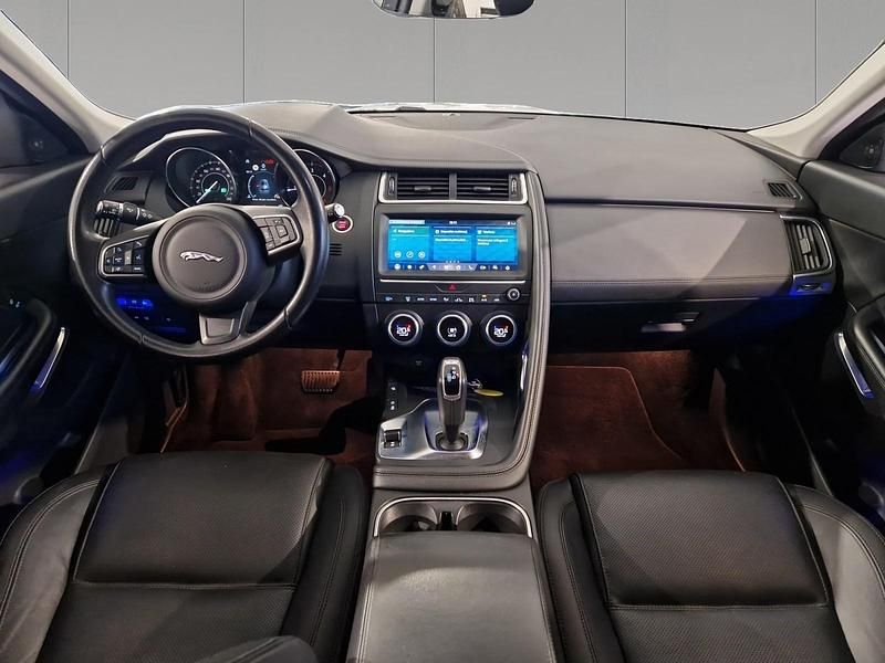 Usata Jaguar E-Pace S 2021 Fuji white SUV