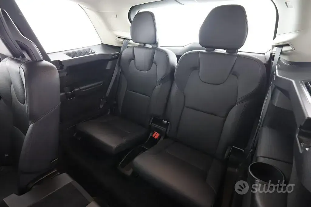 Usata Volvo XC90 Plus 235 CV (172 kW) 2022 Thunder grey SUV